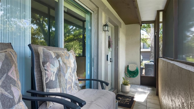 2941 Lichen Ln Unit B, Clearwater, FL 33760 - view of sunroom / solarium