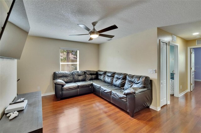 10606 Shady Falls Ct, Riverview, FL 33578 - photo 23