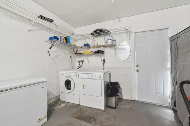 3628 Dellefield St, New Port Richey, FL 34655 - washroom featuring washer and dryer