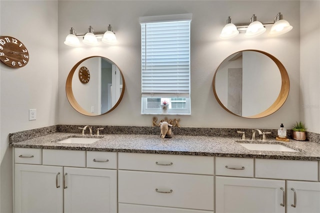 7116 Estero Ct, Apollo Beach, FL 33572 - bathroom featuring double vanity