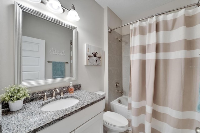 7116 Estero Ct, Apollo Beach, FL 33572 - bathroom with vanity and shower / bathtub combination with curtain