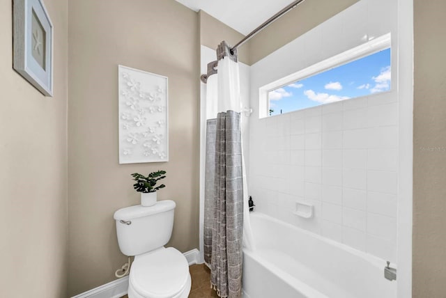 32624 Summerglade Dr, Wesley Chapel, FL 33545 - full bath featuring shower / tub combo and tile patterned flooring