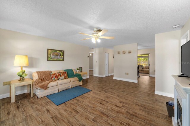 2825 Woodcrest Ln, Lakeland, FL 33805 - photo 5