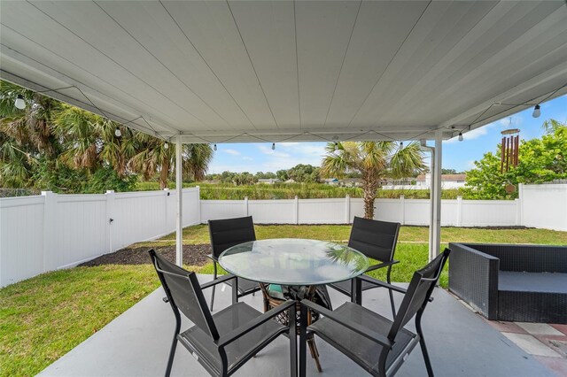 10202 Bellhurst Ct, Tampa, FL 33615 - photo 4