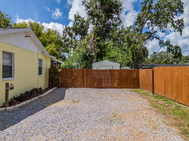932 W Wheeler Rd, Brandon, FL 33510 - view of yard