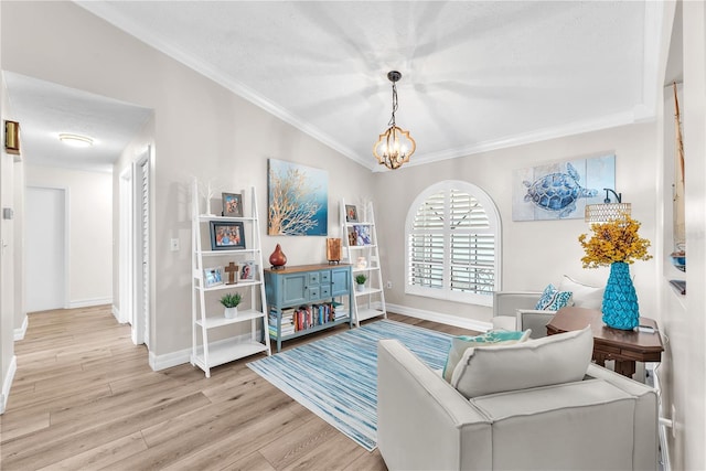 832 Birdie Way, Apollo Beach, FL 33572 - living area with a chandelier, crown molding, light wood finished floors, and a textured ceiling