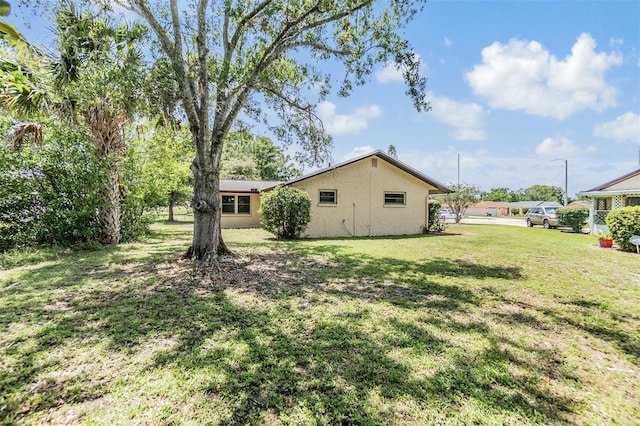4228 Belle Isle Ct, New Port Richey, FL 34653 - view of green lawn