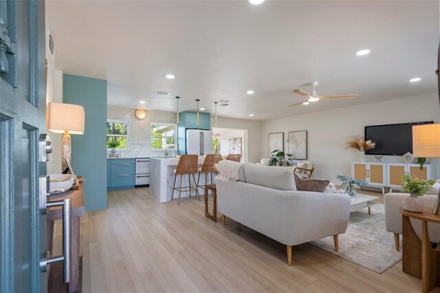 243 45th Ave NE, Saint Petersburg, FL 33703 - photo 8