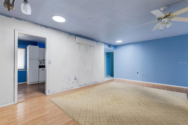 638 La Jolla Ave, Sun City Center, FL 33573 - unfurnished room featuring wood finished floors, a ceiling fan, and recessed lighting