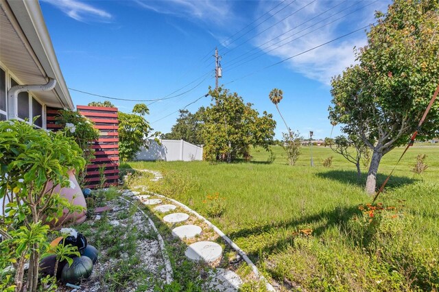 638 La Jolla Ave, Sun City Center, FL 33573 - view of yard