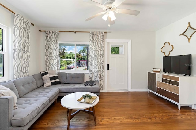 2834 10th Ave N, Saint Petersburg, FL 33713 - living area with wood finished floors and ceiling fan