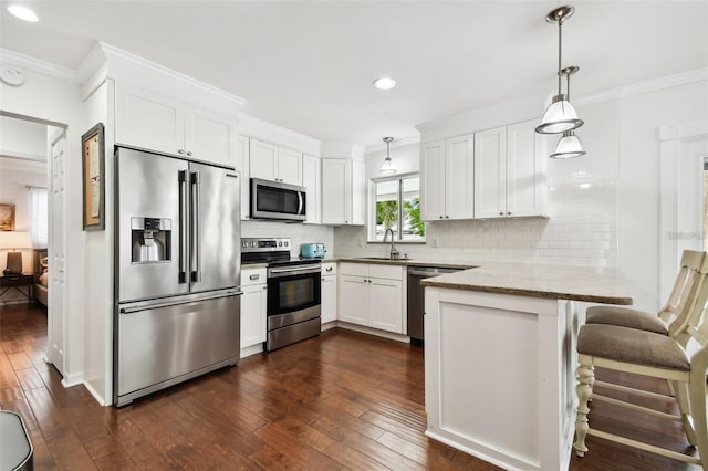 2560 51st St N, Saint Petersburg, FL 33710 - photo 9