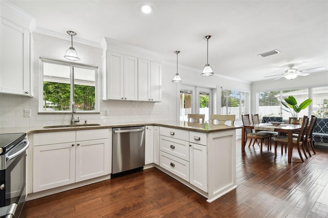 2560 51st St N, Saint Petersburg, FL 33710 - photo 12