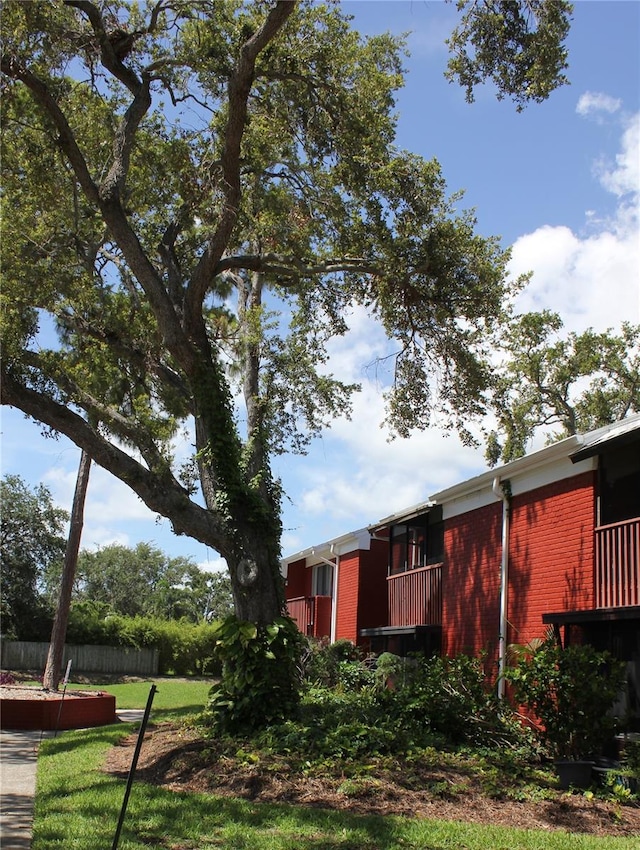 8220 12th Way N Unit H, Saint Petersburg, FL 33702 - view of yard