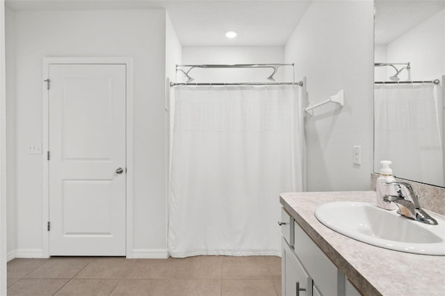 10823 Trailing Vine Dr, Tampa, FL 33610 - full bath featuring vanity, a shower with curtain, and tile patterned flooring