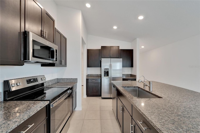 3186 Oyster Cove St, Wimauma, FL 33598 - photo 5