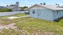 7322 Ellis Ln, Port Charlotte, FL 33981 - view of side of property