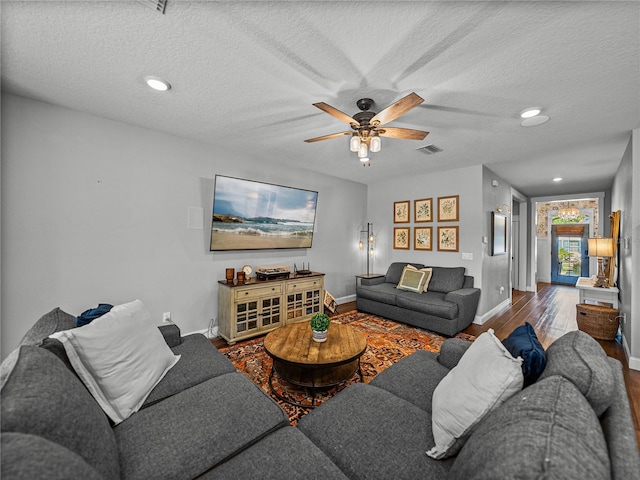 12492 Eastpointe Dr, Dade City, FL 33525 - photo 9