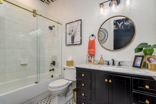 1501 W Horatio St Unit 101, Tampa, FL 33606 - bathroom with vanity and enclosed tub / shower combo