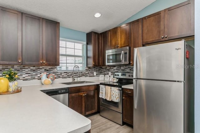 9107 Brunswick Ln, Tampa, FL 33615 - photo 18