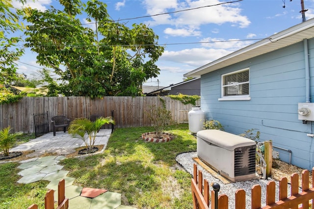 4211 28th Ave N, Saint Petersburg, FL 33713 - fenced backyard featuring a patio area
