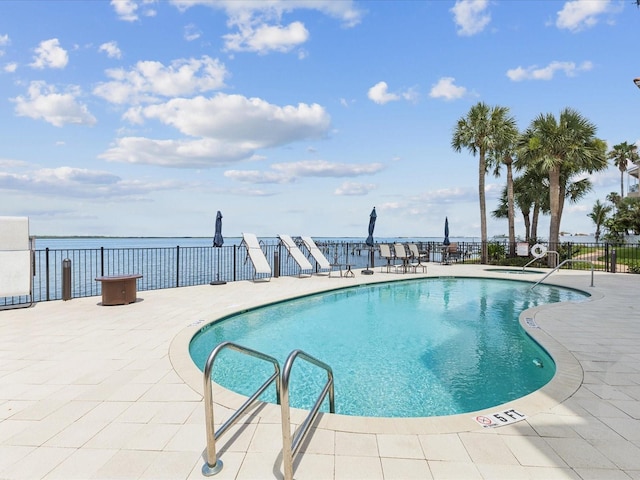1340 Bayshore Blvd Unit 502, Dunedin, FL 34698 - community pool with a patio area