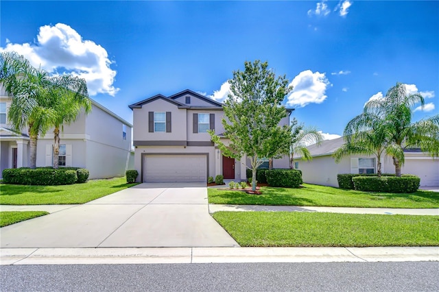 208 English Heritage Pl, Dover, FL 33527 - traditional-style house featuring driveway, an attached garage, a front yard, and stucco siding