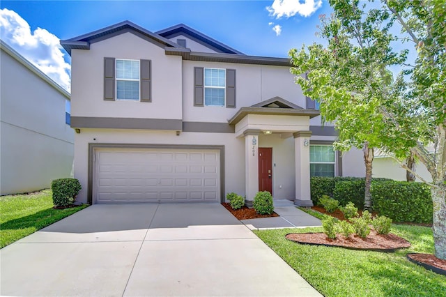 208 English Heritage Pl, Dover, FL 33527 - view of front of home featuring stucco siding, concrete driveway, and a garage