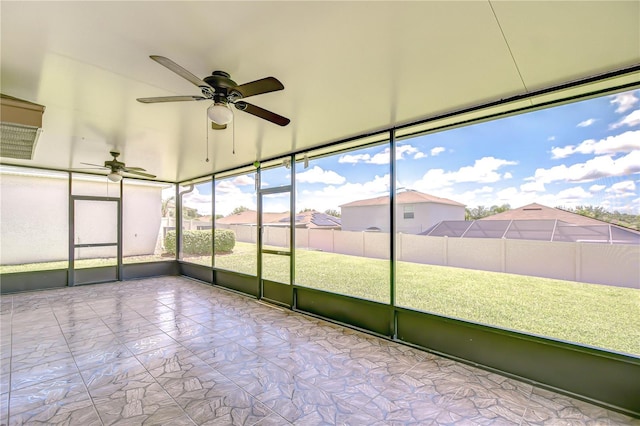 208 English Heritage Pl, Dover, FL 33527 - unfurnished sunroom featuring a ceiling fan