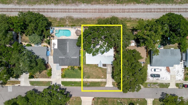 706 E Gate Dr, Safety Harbor, FL 34695 - bird's eye view of a pool