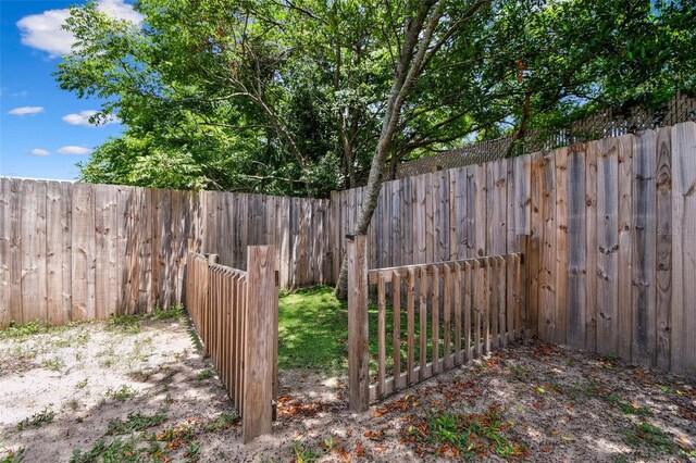 6200 13th Ave, New Port Richey, FL 34653 - view of fenced backyard