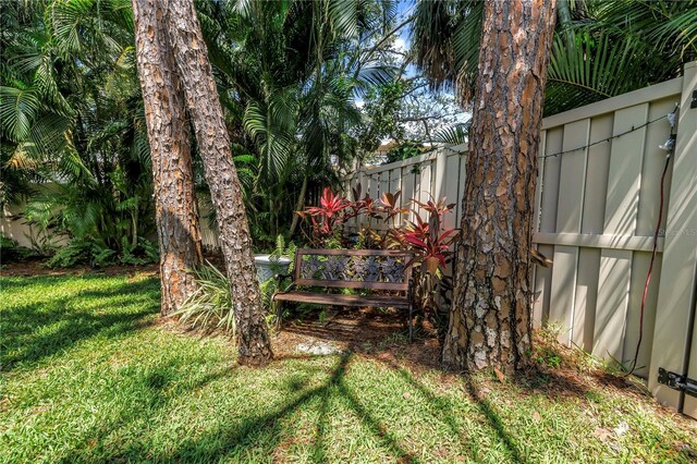 5090 White Pine Cir NE, Saint Petersburg, FL 33702 - photo 23