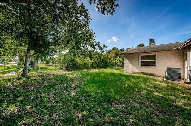 2003 Whispering Pines St, Largo, FL 33774 - view of yard