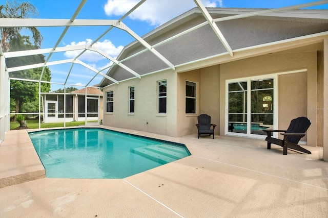4901 Windingbrook Trl, Wesley Chapel, FL 33544 - swimming pool with a patio and a lanai