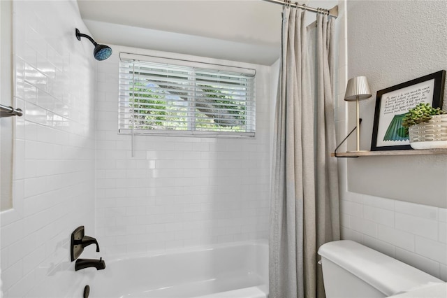 344 Cascade Ln, Palm Harbor, FL 34684 - bathroom with shower / bath combination with curtain and tile walls