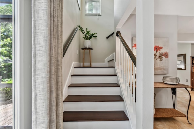 344 Cascade Ln, Palm Harbor, FL 34684 - view of staircase