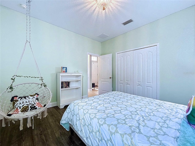 4116 Knollpoint Dr, Wesley Chapel, FL 33544 - bedroom with wood-type flooring and a closet