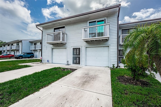 6206 92nd Pl N Unit 3605, Pinellas Park, FL 33782 - multi unit property with a garage and driveway