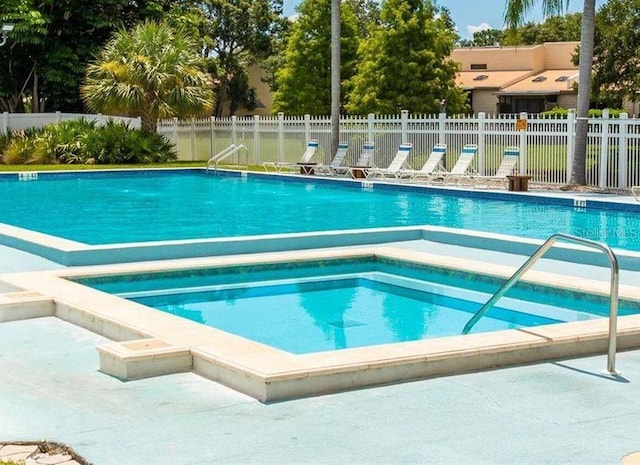 6206 92nd Pl N Unit 3605, Pinellas Park, FL 33782 - view of community pool