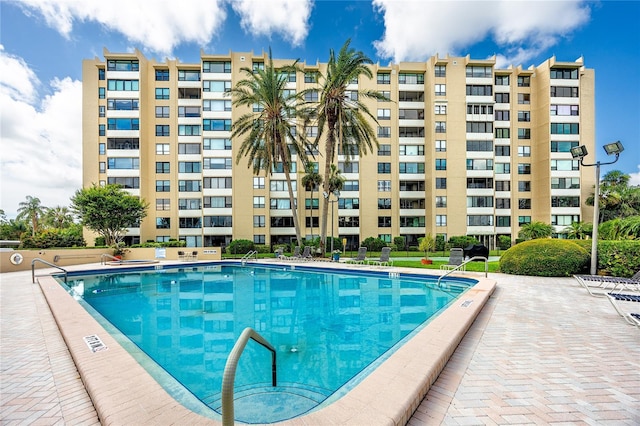 2621 Cove Cay Dr Unit 309, Clearwater, FL 33760 - photo 2