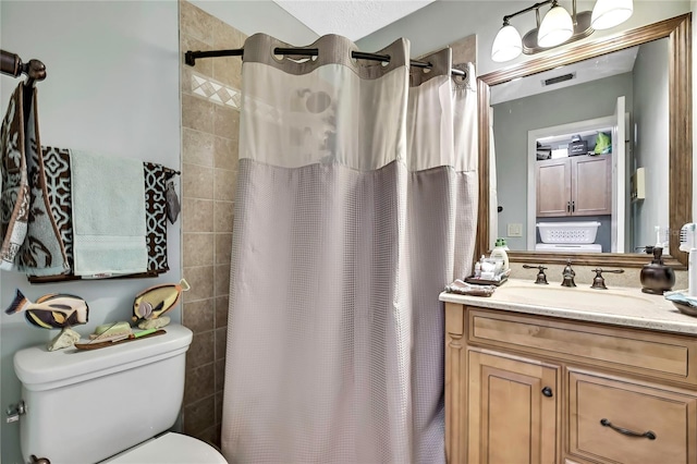 13814 Lavender Ave, Hudson, FL 34667 - full bath featuring vanity and curtained shower
