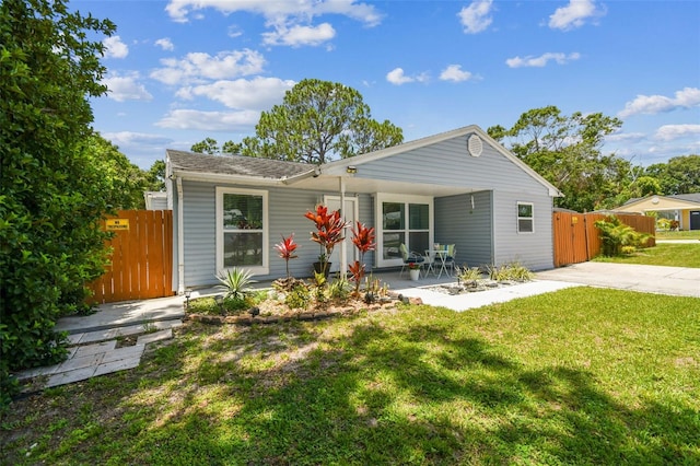 2692 Cedarbrooke Dr, Palm Harbor, FL 34684 - view of front facade