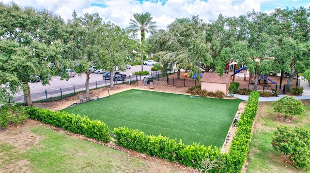 5518 Luminar Pointe Ln, Apollo Beach, FL 33572 - surrounding community featuring view of wooded area