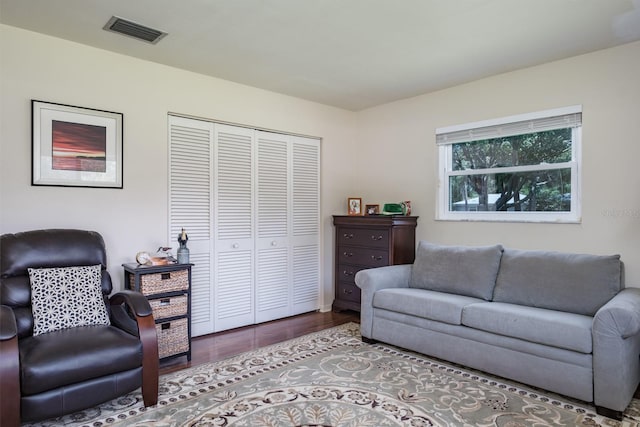 1510 Palmer Ct, Palm Harbor, FL 34685 - living room featuring wood finished floors