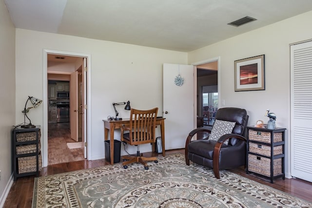 1510 Palmer Ct, Palm Harbor, FL 34685 - office space with wood finished floors and baseboards