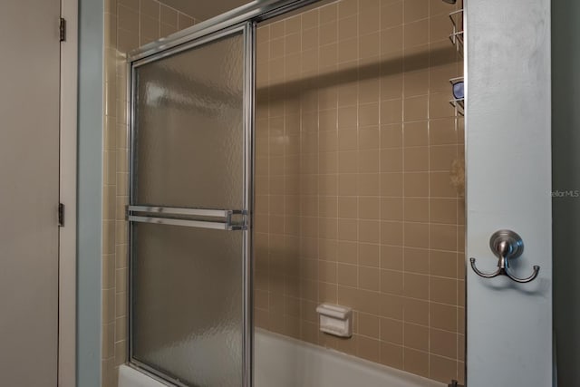 1510 Palmer Ct, Palm Harbor, FL 34685 - full bathroom featuring enclosed tub / shower combo