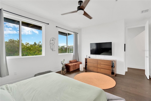 3100 W Paul Ave Unit 14, Tampa, FL 33611 - bedroom with wood finished floors and a ceiling fan