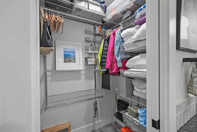 325 5th Ave S Unit 9, Saint Petersburg, FL 33701 - view of walk in closet