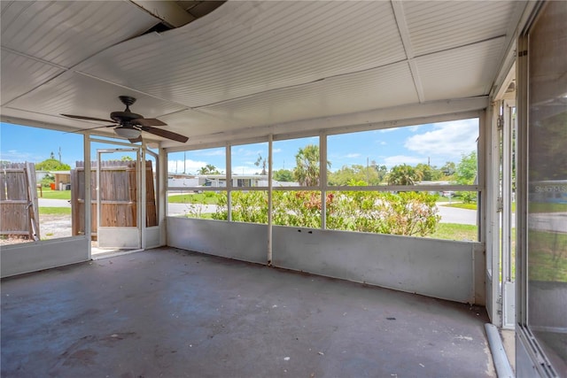 11896 104th Ln, Largo, FL 33773 - unfurnished sunroom with ceiling fan