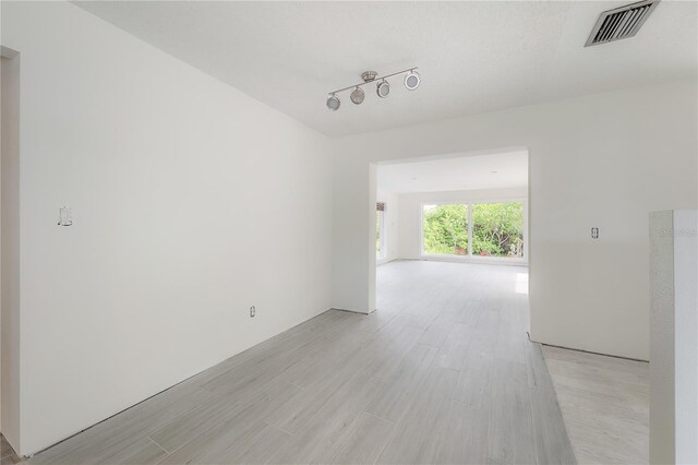 8701 Driftwood Dr, Tampa, FL 33615 - photo 15